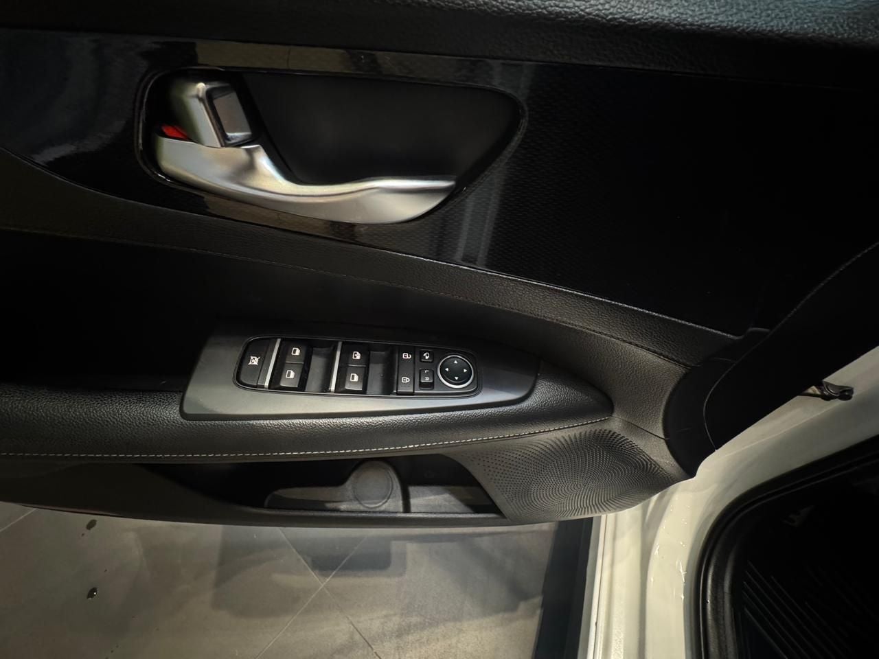 2023 Kia Forte 2.0 GT Line Sedan At