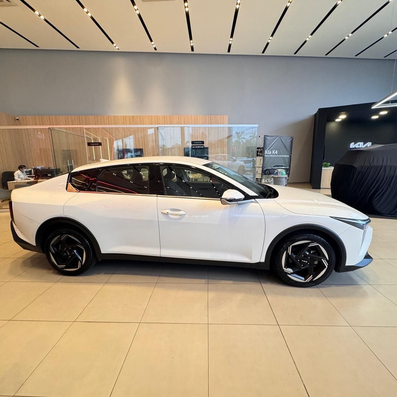 2025 Kia K4 2.0 Ex IVT At