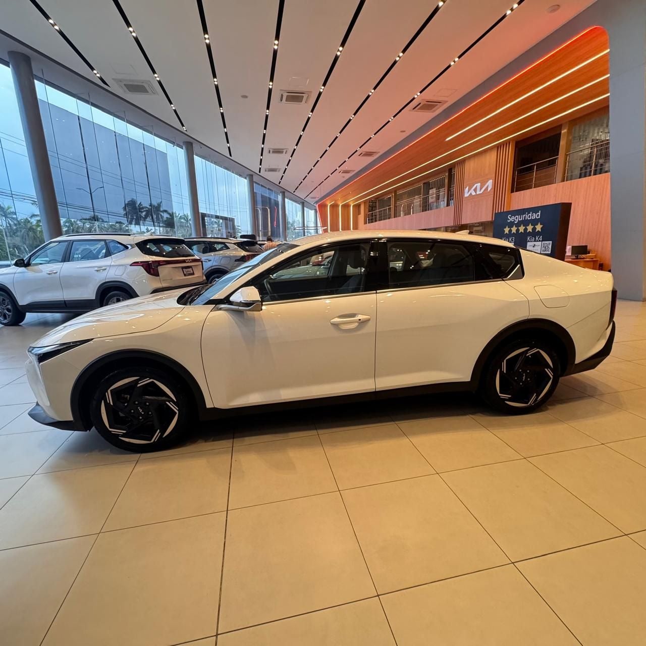 2025 Kia K4 2.0 Ex IVT At