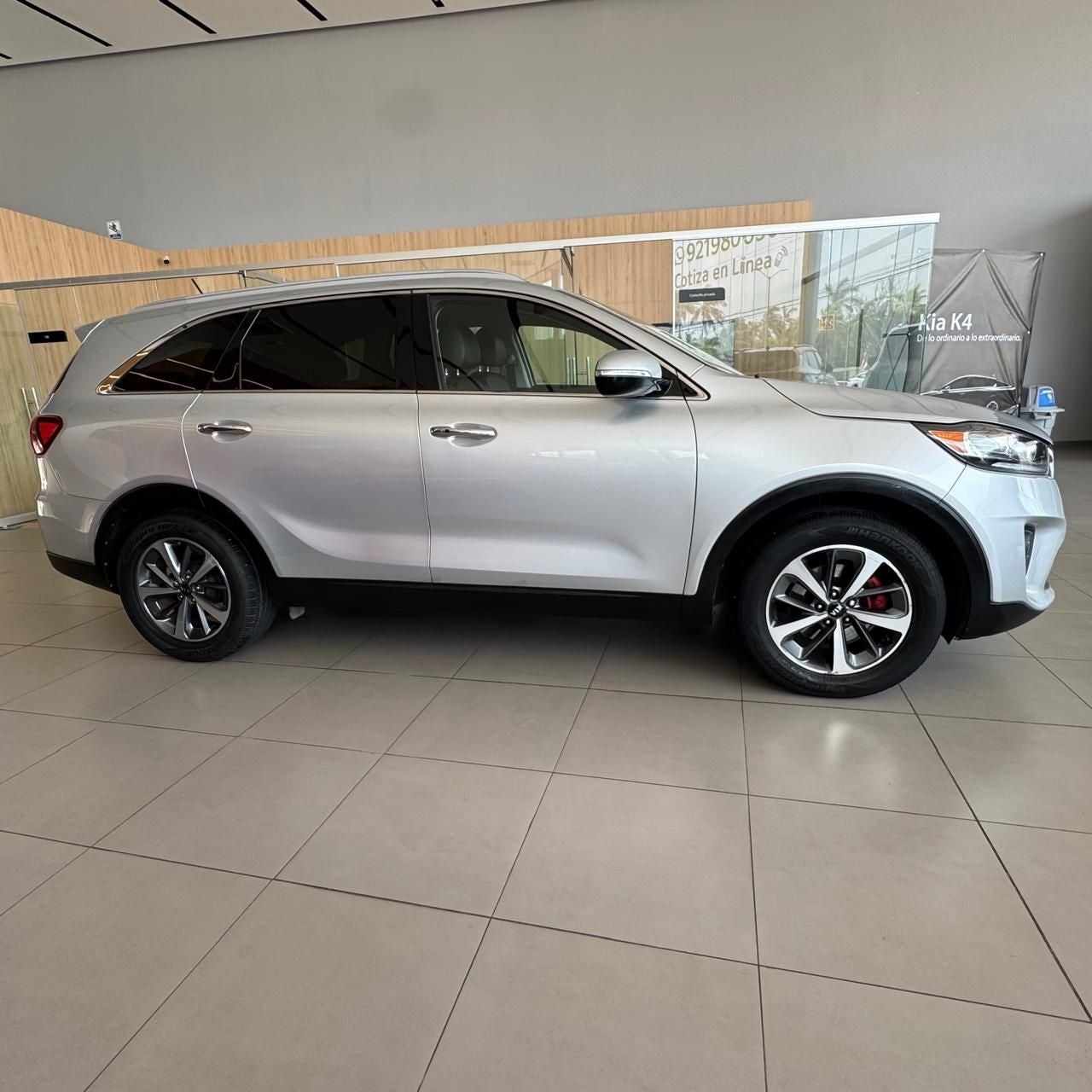 2019 Kia Sorento 2.4 L4 EX Piel 7 Pasajeros At
