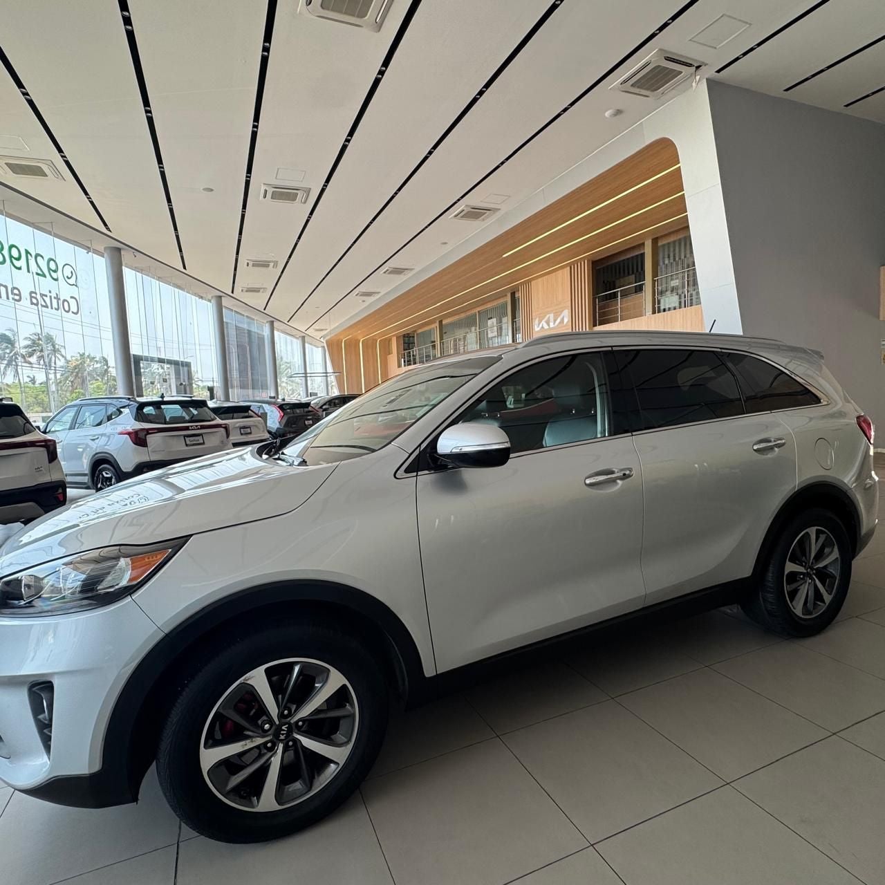 2019 Kia Sorento 2.4 L4 EX Piel 7 Pasajeros At