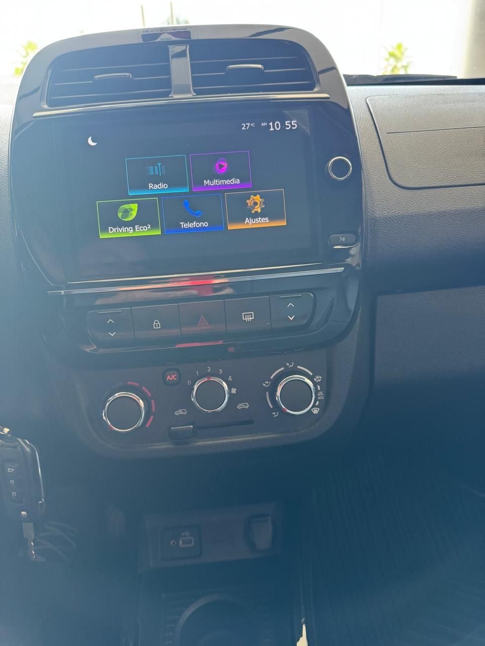 2025 Renault Kwid 1.0 Outsider Mt