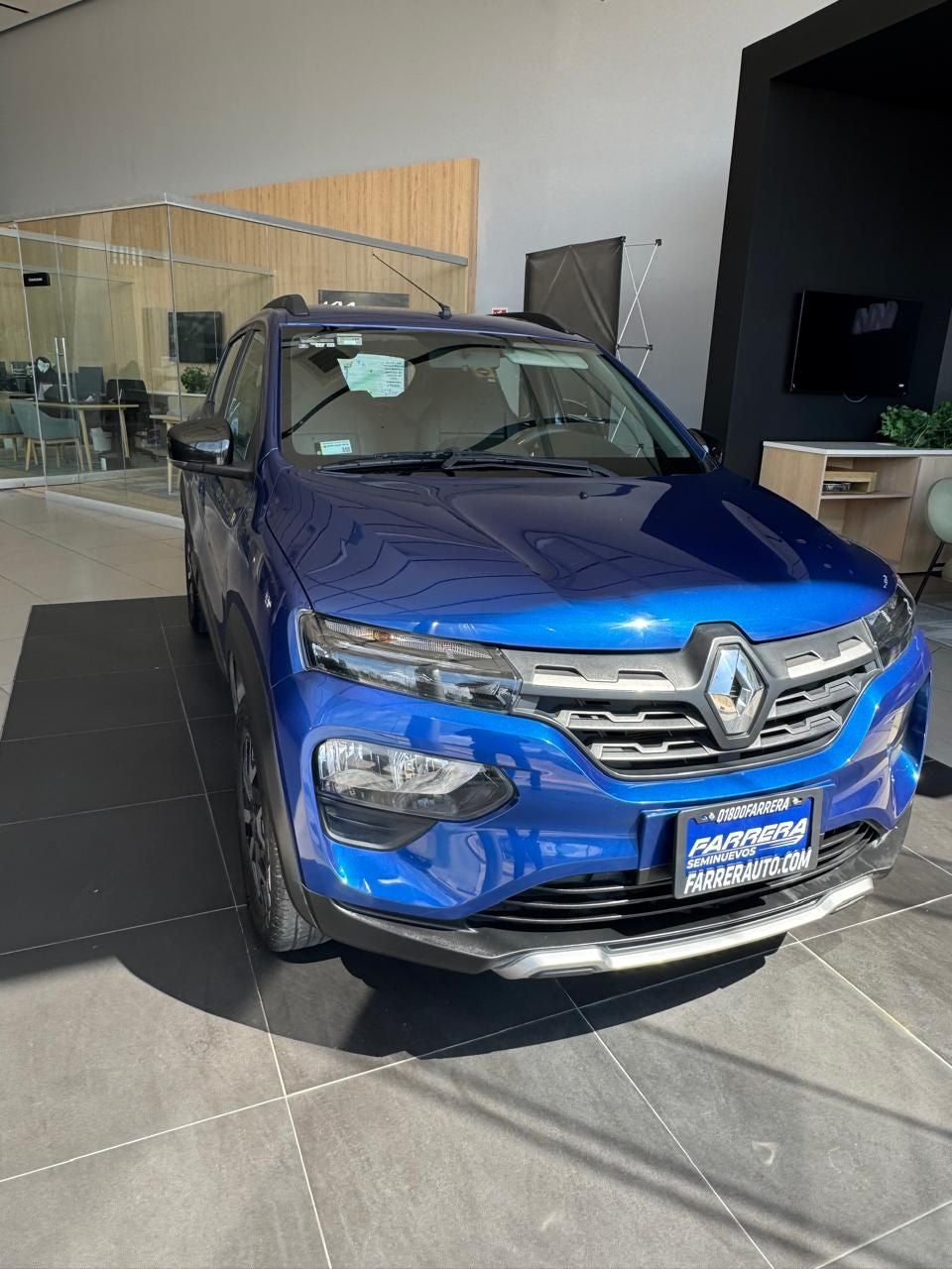 2025 Renault Kwid 1.0 Outsider Mt