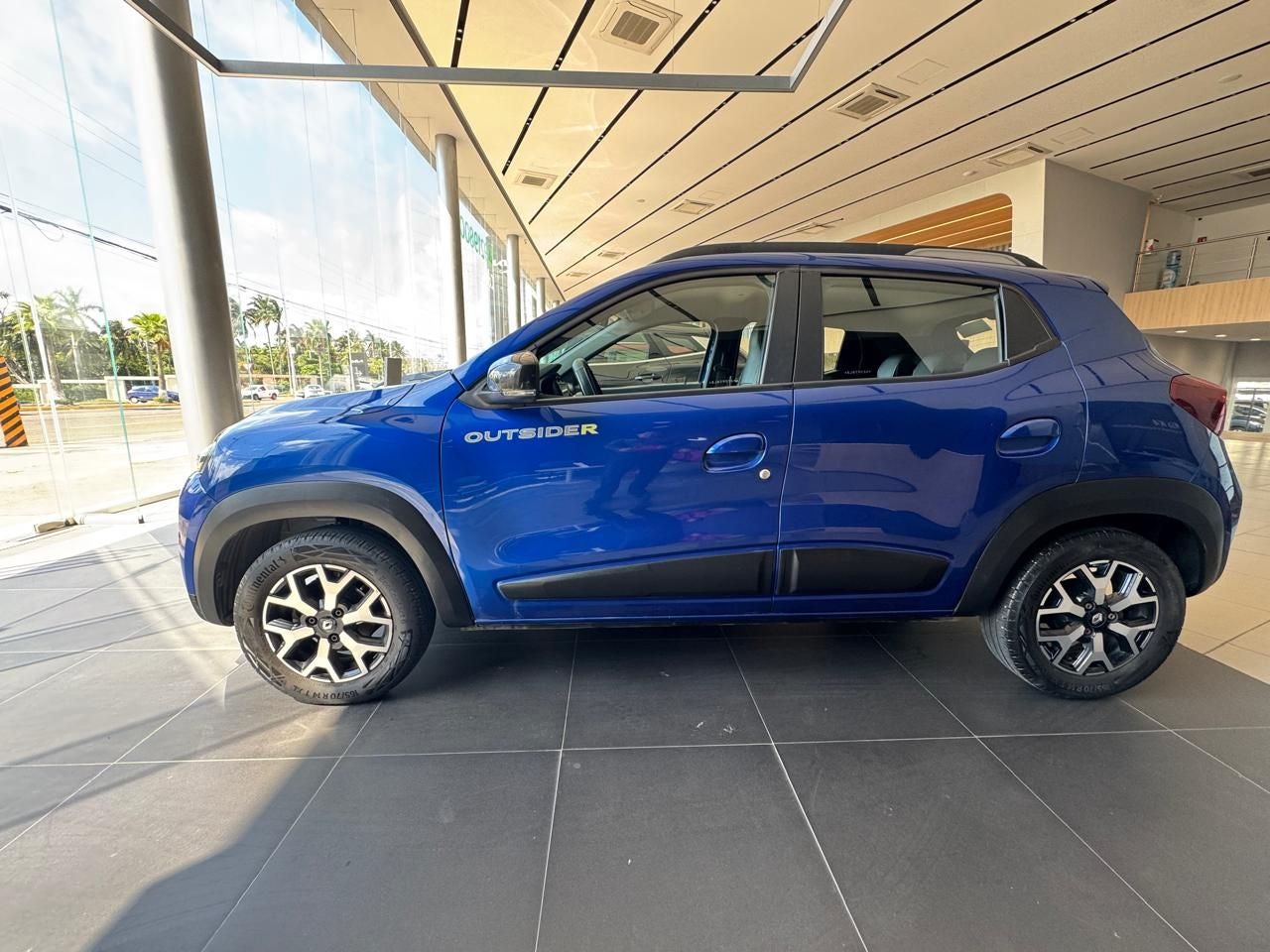 2025 Renault Kwid 1.0 Outsider Mt