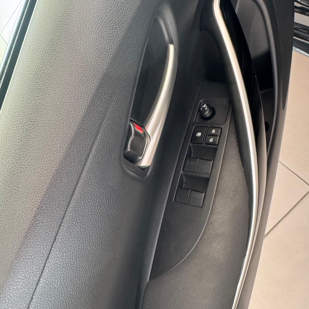 2025 Toyota Corolla 1.8 Le Hybrid At