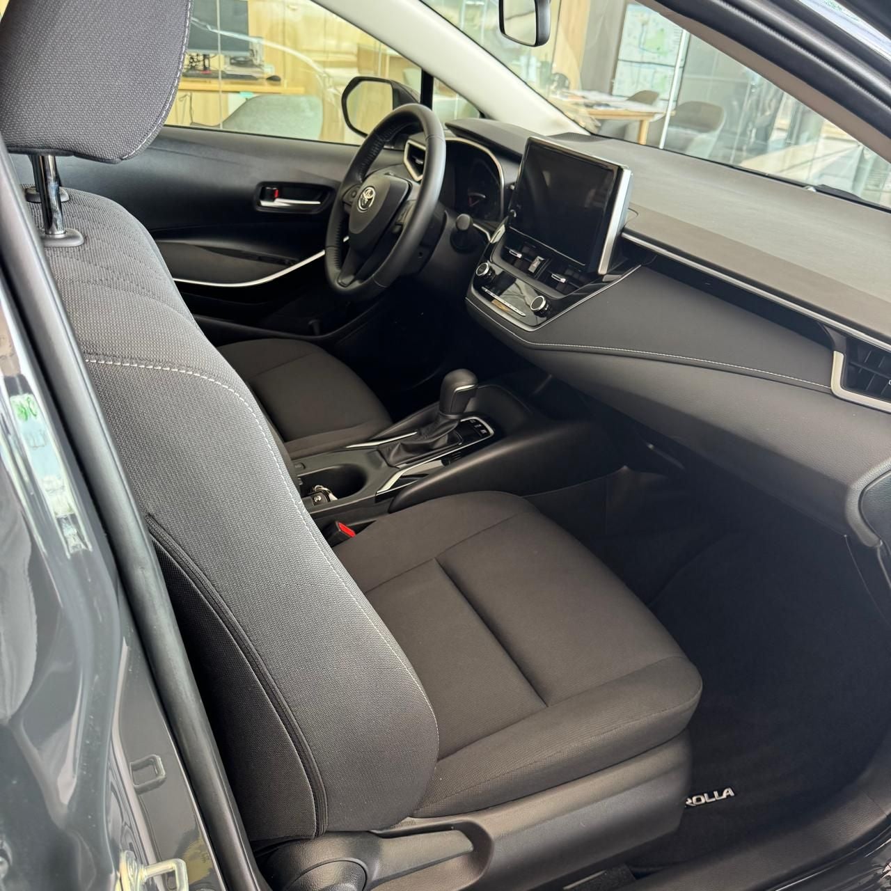 2025 Toyota Corolla 1.8 Le Hybrid At