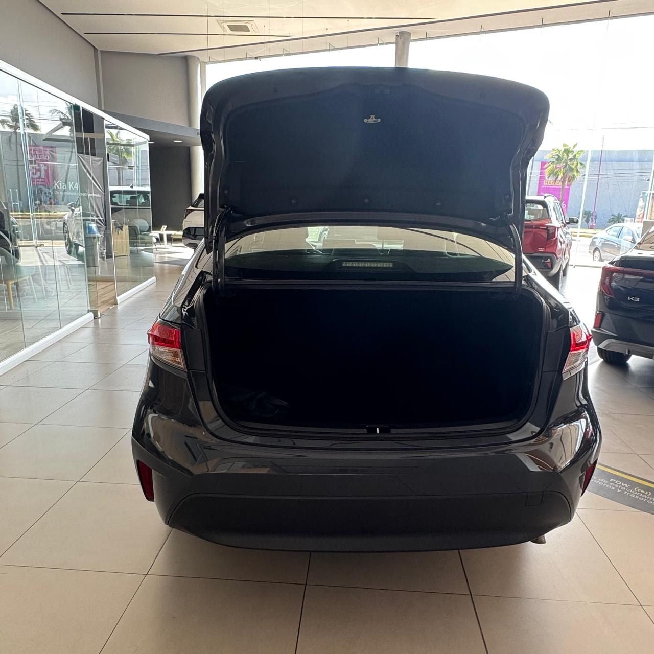 2025 Toyota Corolla 1.8 Le Hybrid At