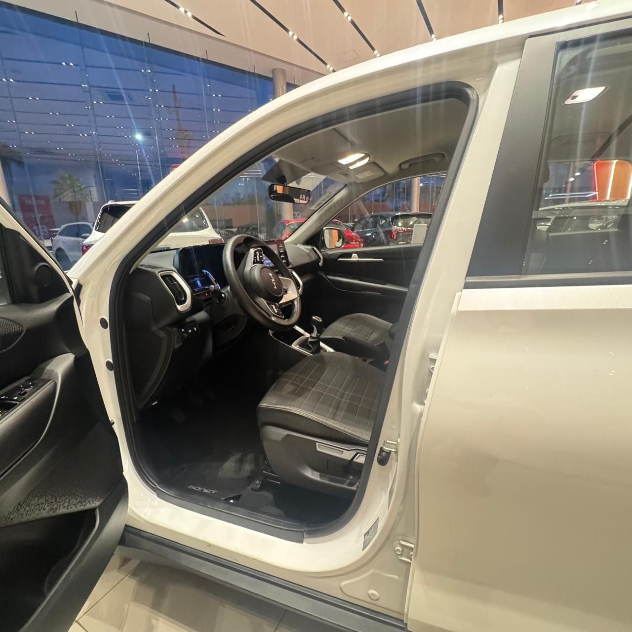 2024 Kia Sonet 1.5 Lx Mt